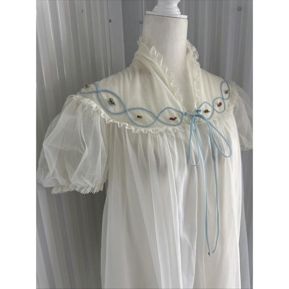 Gotham Other - 1960S Vintage Peignoir Robe Floral, Sheer Lace, Puffy Sleeves Size S/M